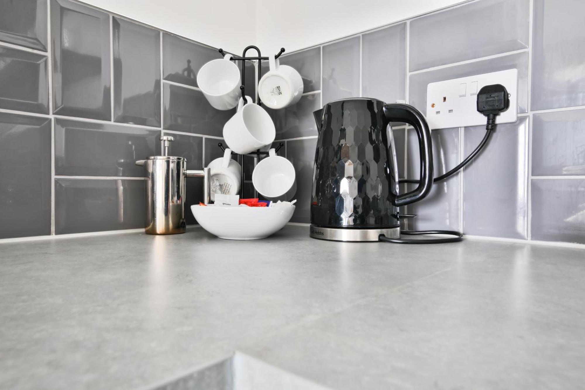 The Kingsway- 2 Bedroom Central Swansea Apartments By Stayright Zewnętrze zdjęcie