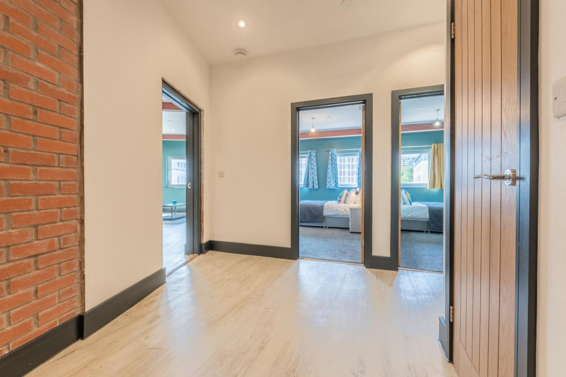 The Kingsway- 2 Bedroom Central Swansea Apartments By Stayright Zewnętrze zdjęcie