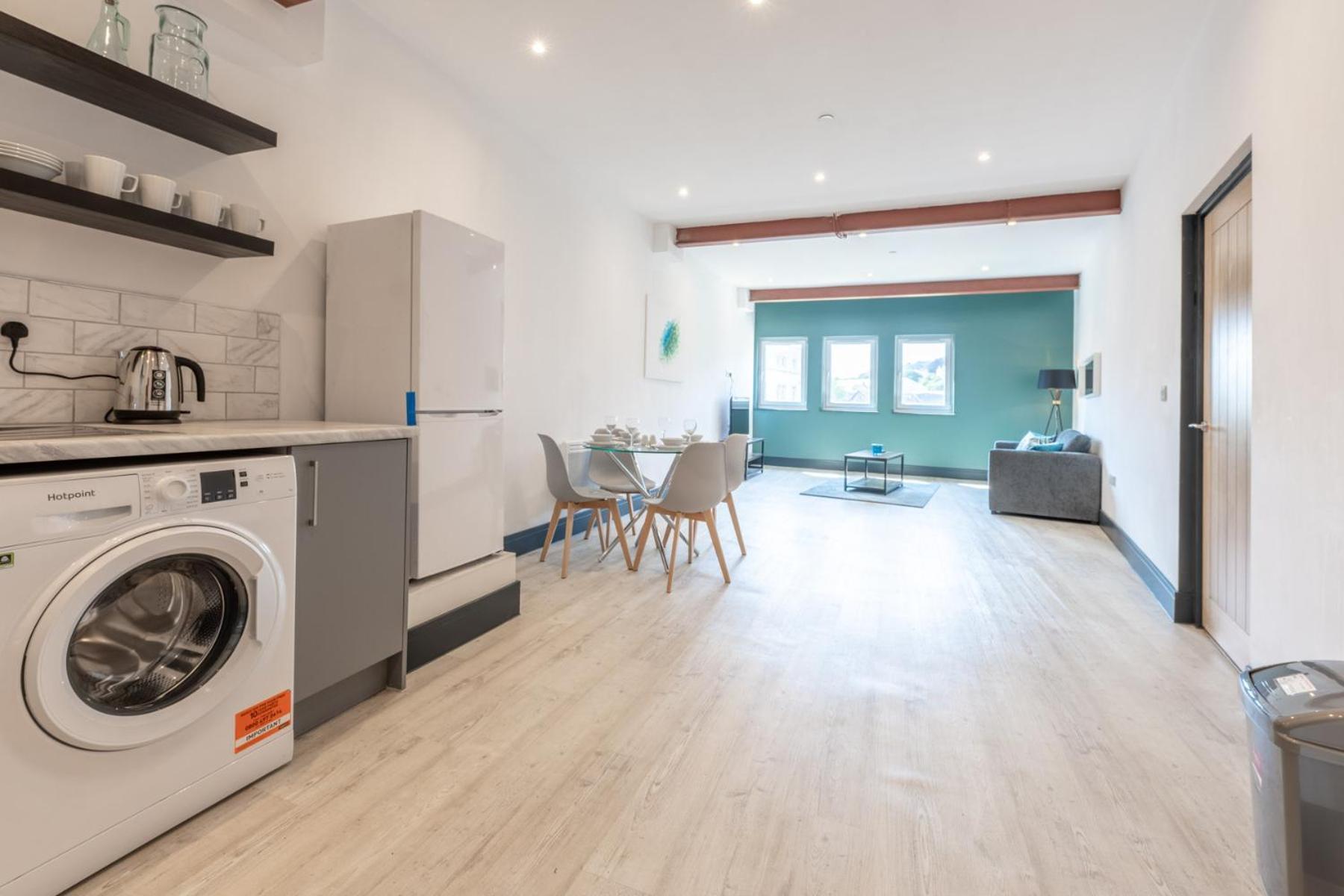 The Kingsway- 2 Bedroom Central Swansea Apartments By Stayright Zewnętrze zdjęcie
