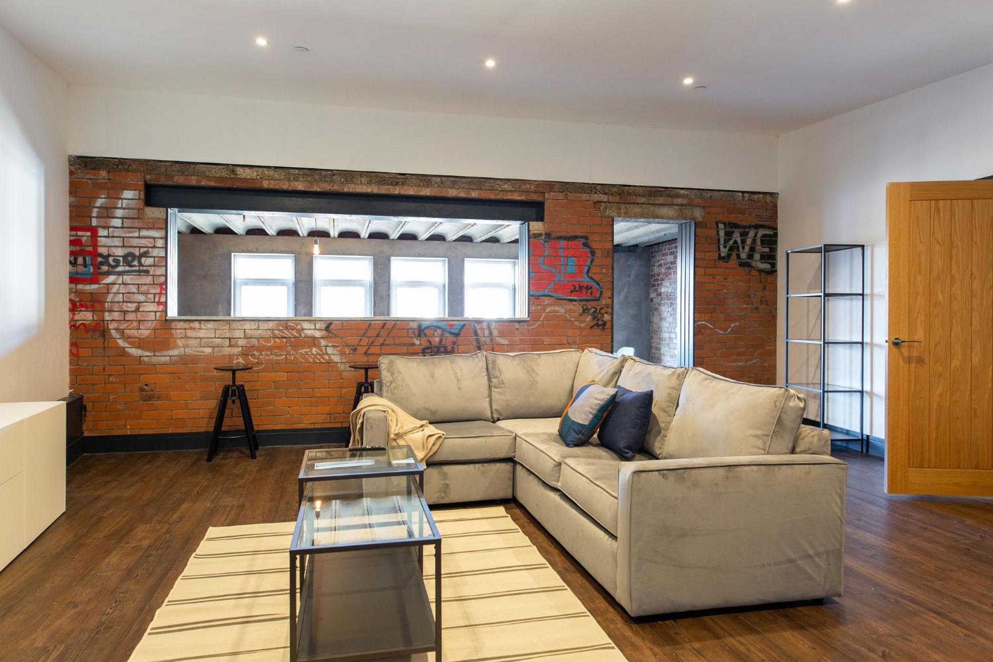 The Kingsway- 2 Bedroom Central Swansea Apartments By Stayright Zewnętrze zdjęcie