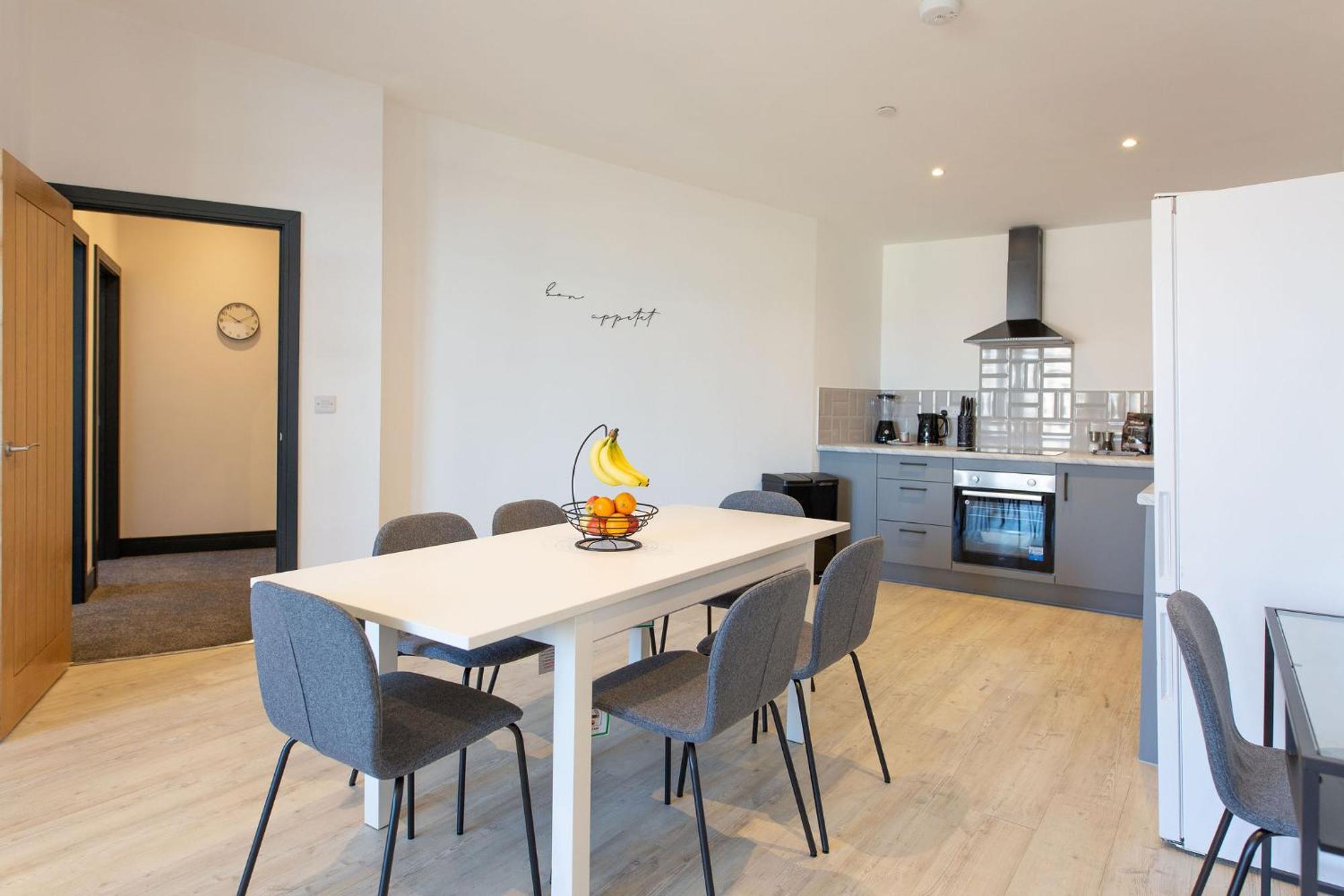 The Kingsway- 2 Bedroom Central Swansea Apartments By Stayright Zewnętrze zdjęcie