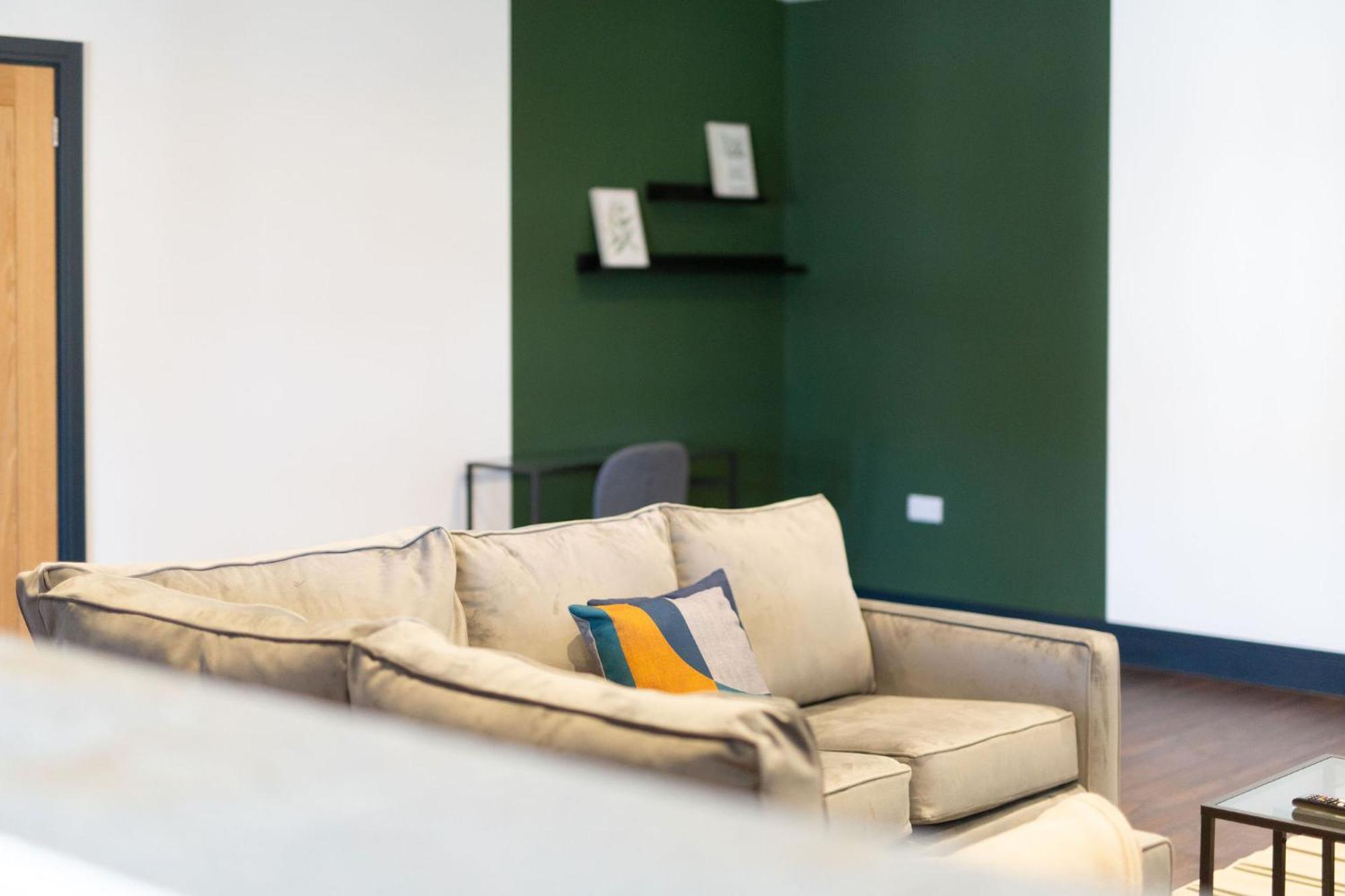 The Kingsway- 2 Bedroom Central Swansea Apartments By Stayright Zewnętrze zdjęcie